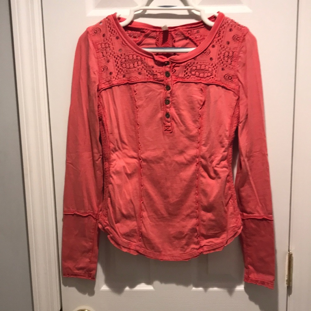 Free people peach top.